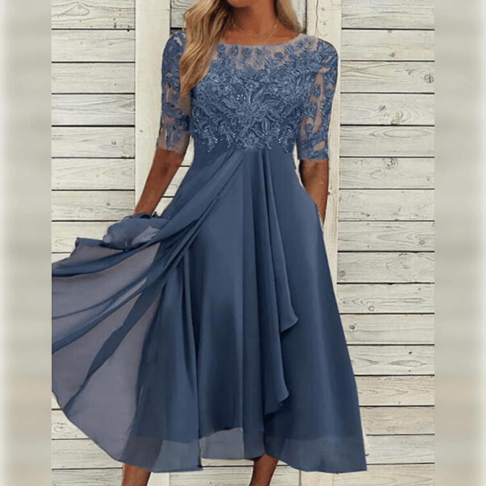 Comfortable Lace Midi Dress with Flowy Skirt — Blauw